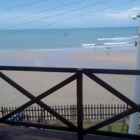 Praia Da Baleia Itapipoca Ce Luaran gambar